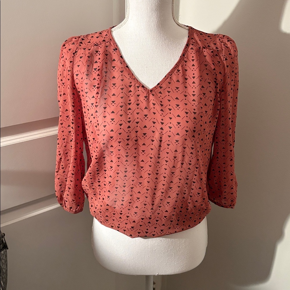 🥭 (4 for $15) Holly Hill Blouse Rusty with Triangles